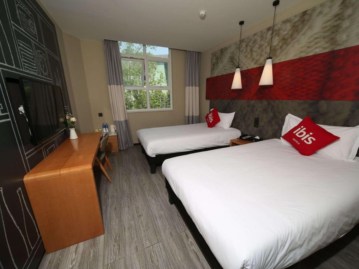 Ibis Chengdu Meizhou Center Kültér fotó