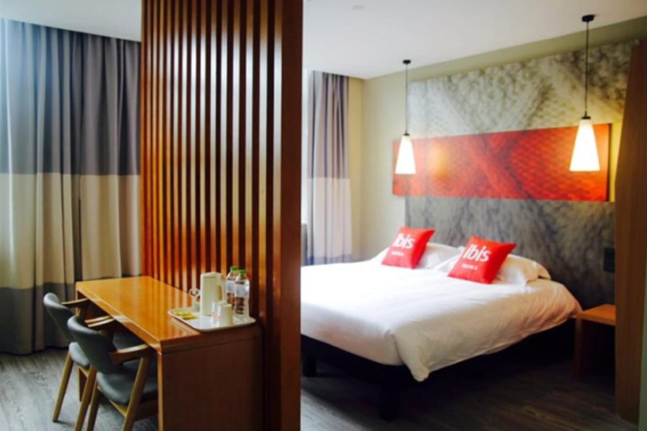 Ibis Chengdu Meizhou Center Kültér fotó