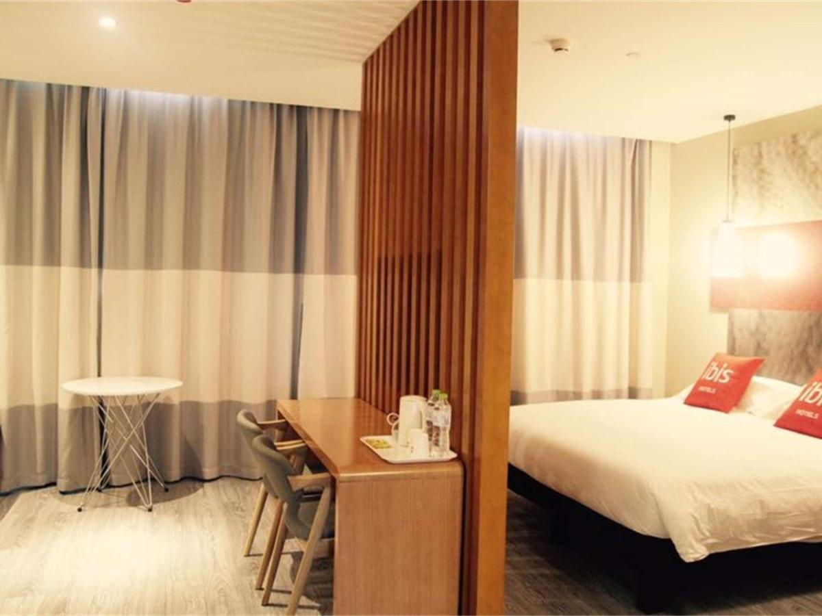 Ibis Chengdu Meizhou Center Kültér fotó